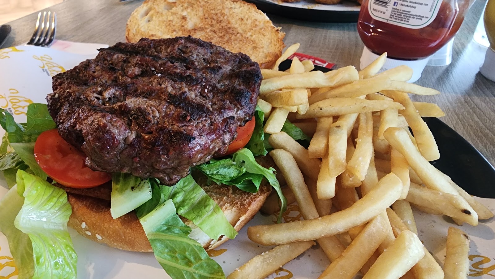Yoss Burgers